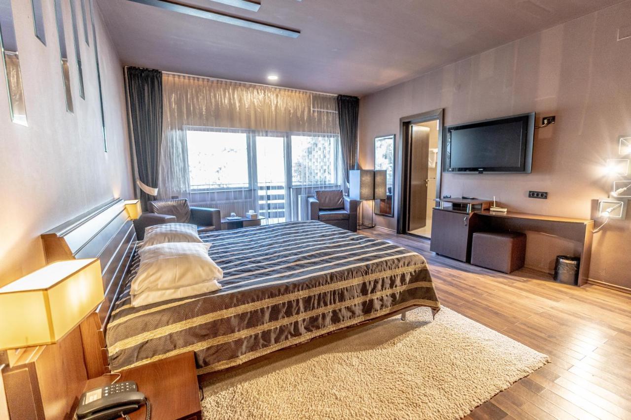 Hotel Belvedere บราชอฟ ภายนอก รูปภาพ