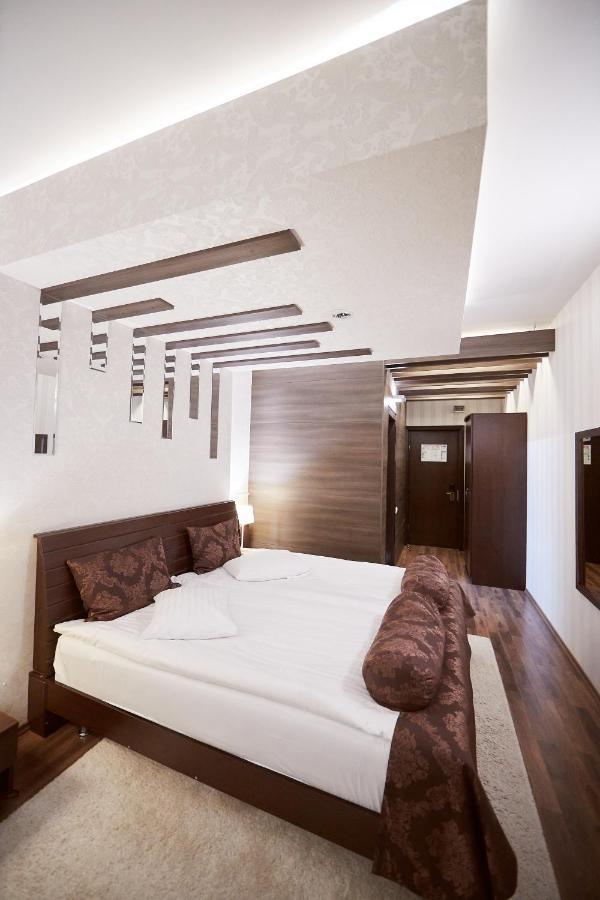 Hotel Belvedere บราชอฟ ภายนอก รูปภาพ