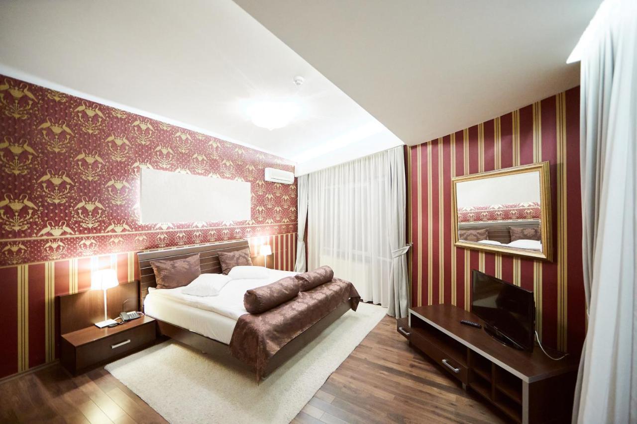 Hotel Belvedere บราชอฟ ภายนอก รูปภาพ