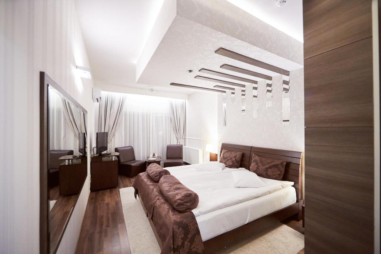 Hotel Belvedere บราชอฟ ภายนอก รูปภาพ