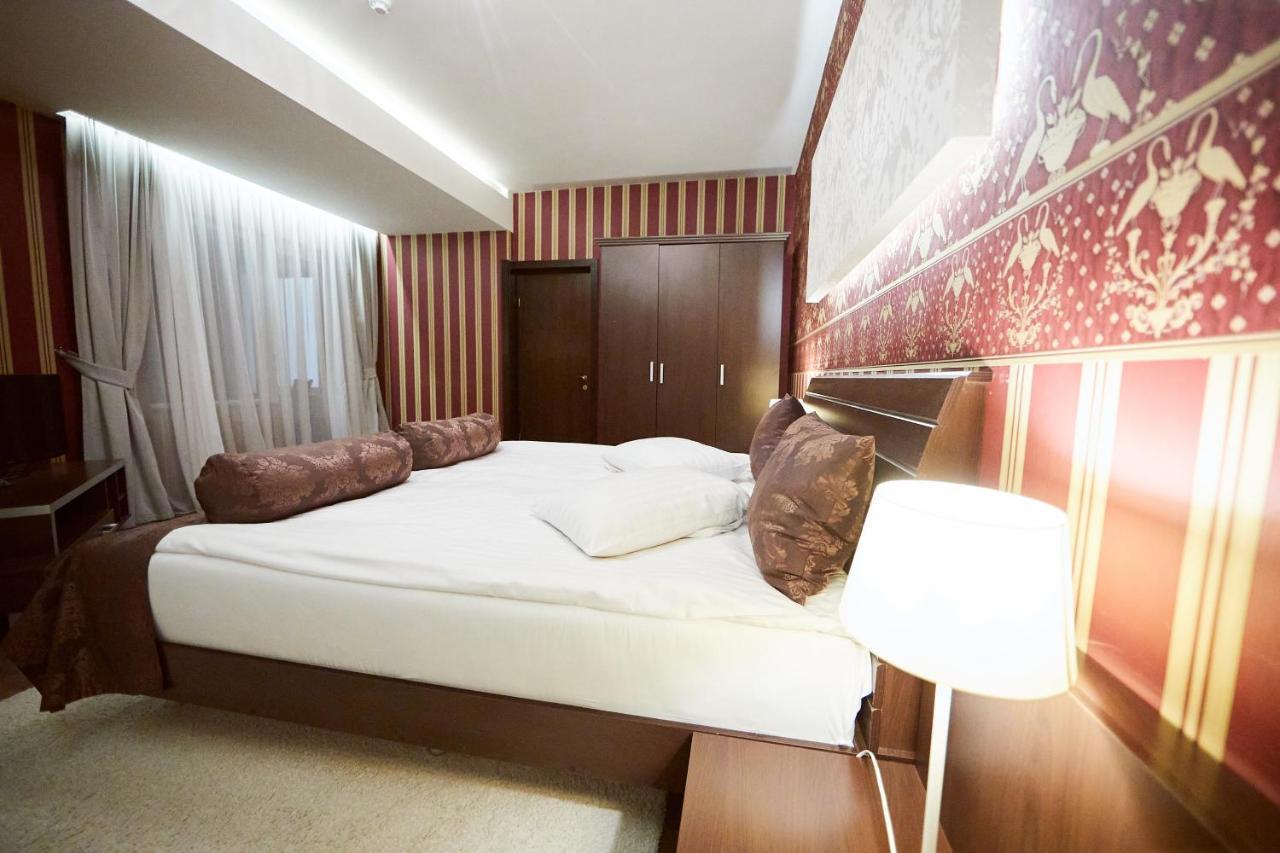 Hotel Belvedere บราชอฟ ภายนอก รูปภาพ