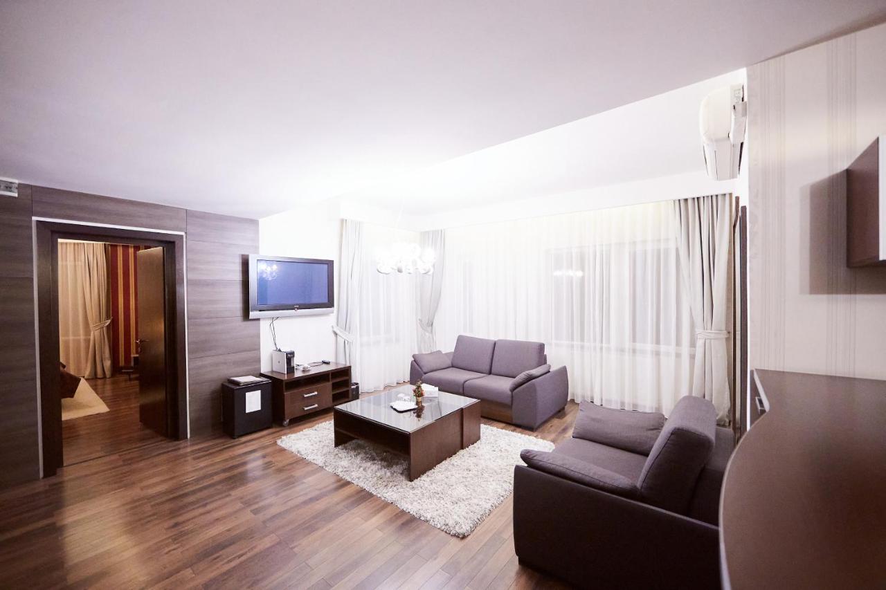 Hotel Belvedere บราชอฟ ภายนอก รูปภาพ